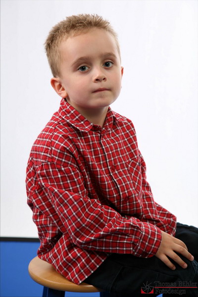 ©IMG_2668.jpg - Daniel B. im Alter von 5 Jahren, Studioaufnahmen vom 04.08.2006