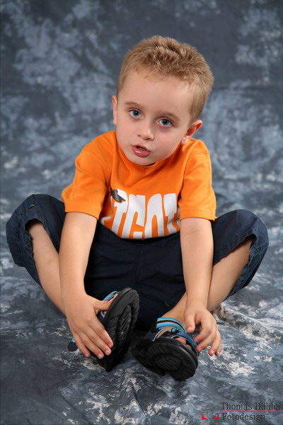©IMG_2839.jpg - Daniel B. im Alter von 5 Jahren, Studioaufnahmen vom 04.08.2006