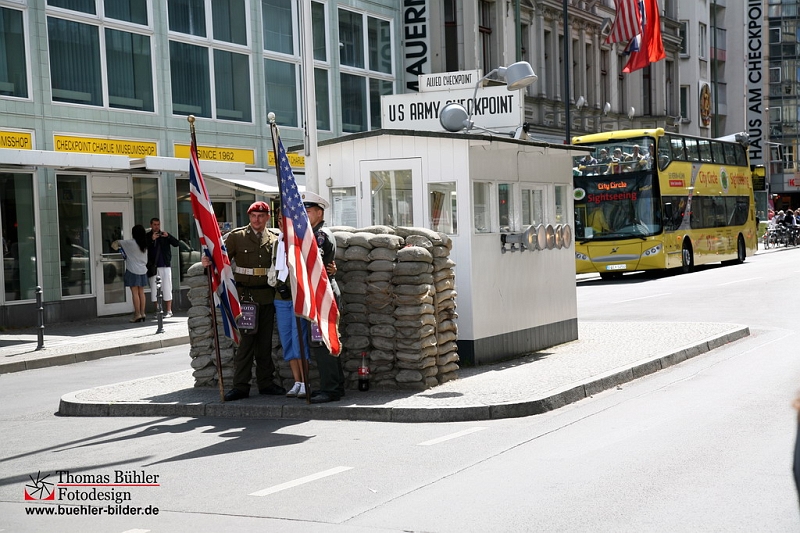 Berlin_Ost_Checkpoint Charlie ehem. Grenzübergang zwischen Ost und West Berlin_IMG_8503.jpg