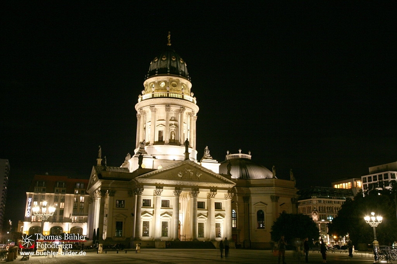 Berlin_Ost_Deutscher Dom am Gendarmenmarkt bei Nacht_IMG_7692.jpg