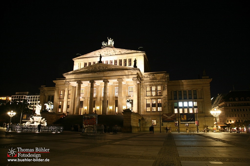 Berlin_Ost_Preussisches Staatstheater am Gendarmenmarkt bei Nacht_IMG_7673.jpg