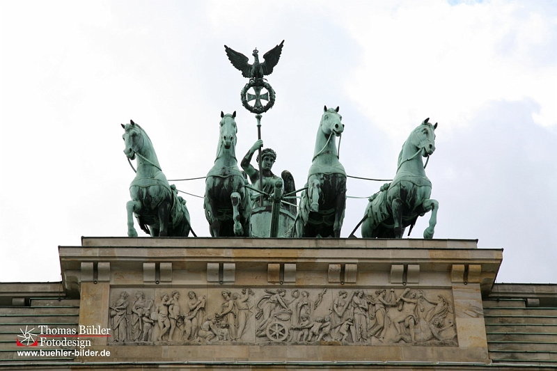 Berlin_Ost_Statue aus dem Brandenburger Tor_IMG_6775.jpg