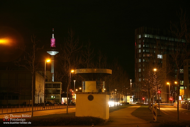 Frankfurt am Main Blick auf den Europaturm bei Nacht IMG_1133.jpg