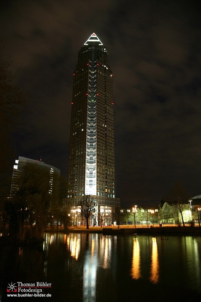 Frankfurt am Main Messeturm bei Nacht IMG_1048.jpg