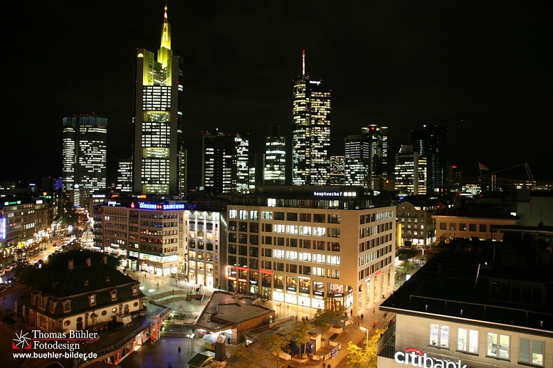 Frankfurt am Main Skyline bei Nacht IMG_3964.jpg