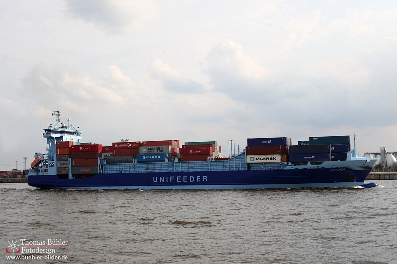 Hamburg Containerschiff im Hafen IMG_3271.jpg