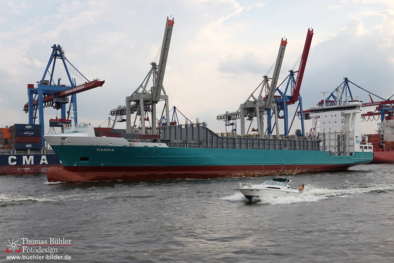 Hamburg Containerschiff im Hafen IMG_3312.jpg