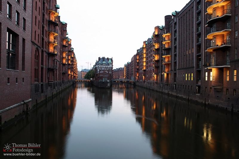Hamburg Hafencity Speicherstadt bei Nacht IMG_3624.jpg