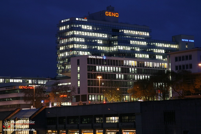 Stuttgart Geno Haus bei Nacht IMG_6231.jpg