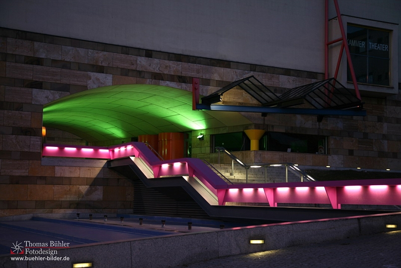 Stuttgart Staatsgalerie  bei Nacht IMG_9429.jpg