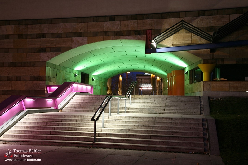 Stuttgart Staatsgalerie  bei Nacht IMG_9495.jpg